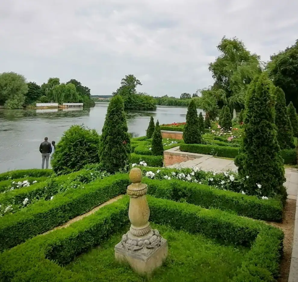 Parcul și Muzeul Mogoșoaia, lângă Nouvert